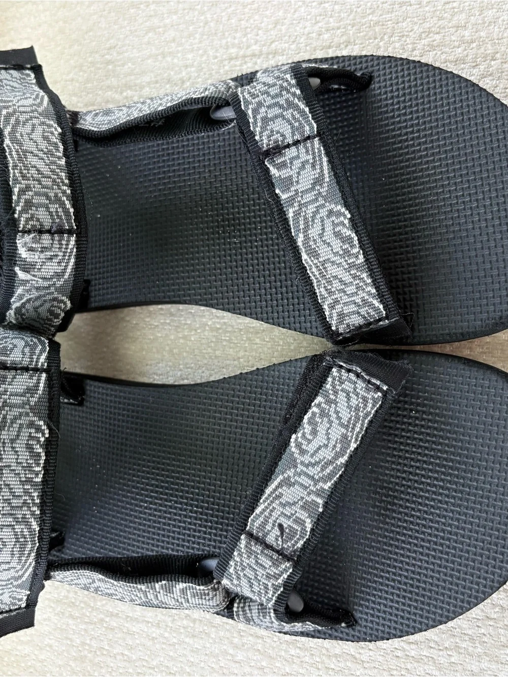 Teva Original Universal Sandals Gray Pattern Women’s 9 Men’s 7